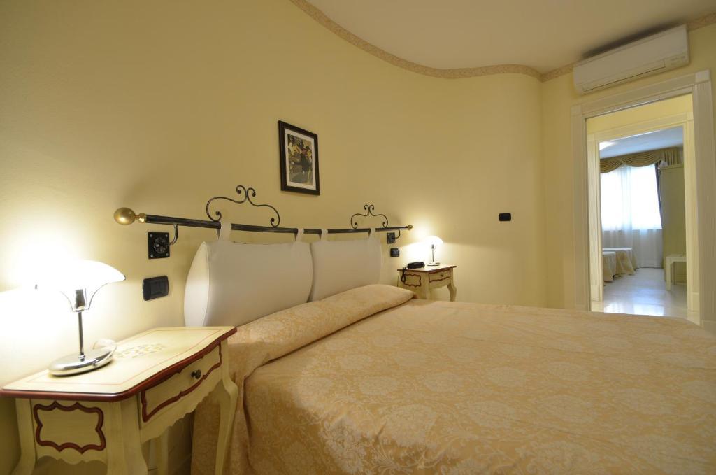 Relais Du Lac Desenzano del Garda Kamer foto