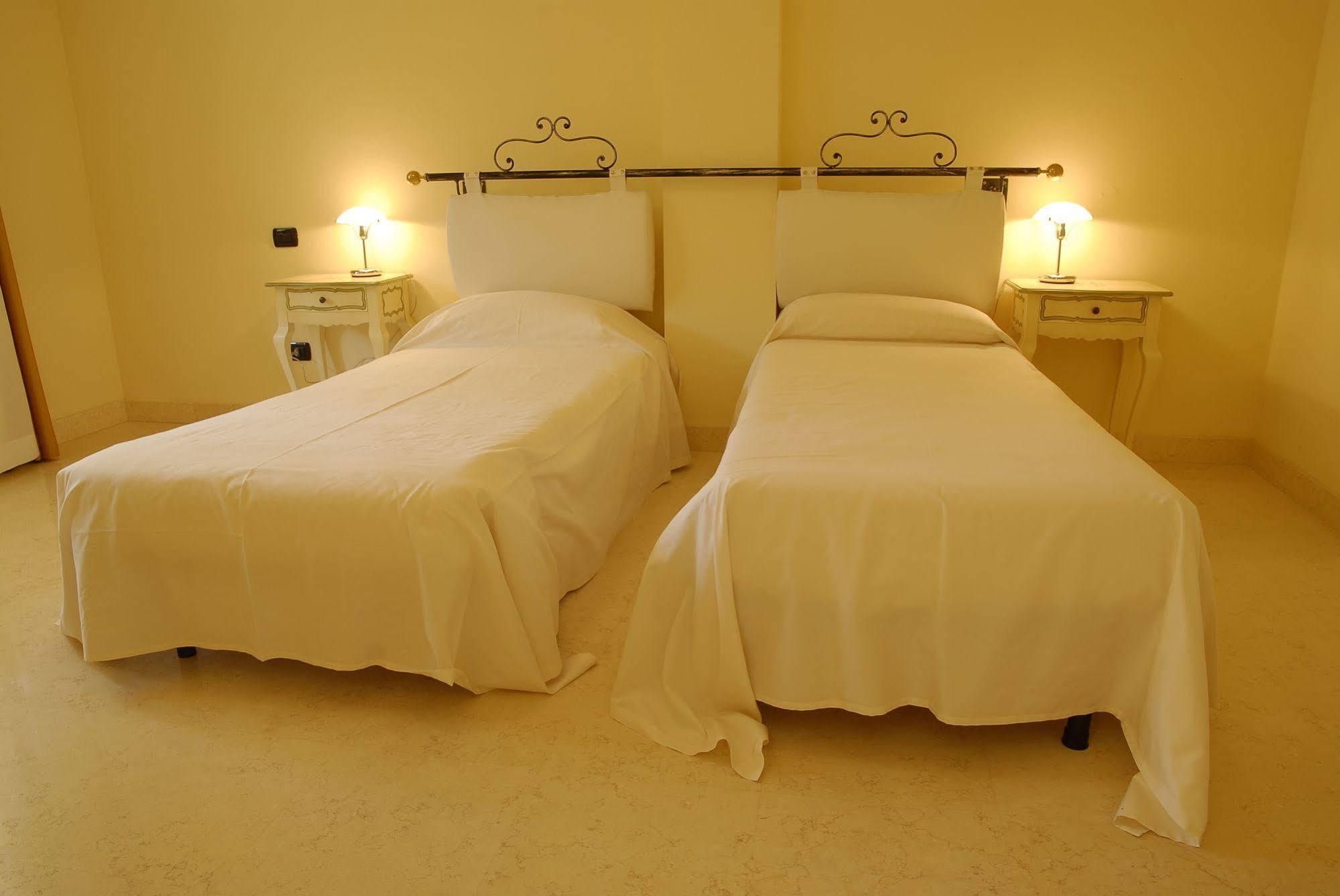 Relais Du Lac Desenzano del Garda Buitenkant foto